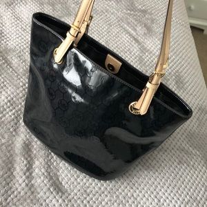 Shiny black Michael Kors Shoulder bag!!